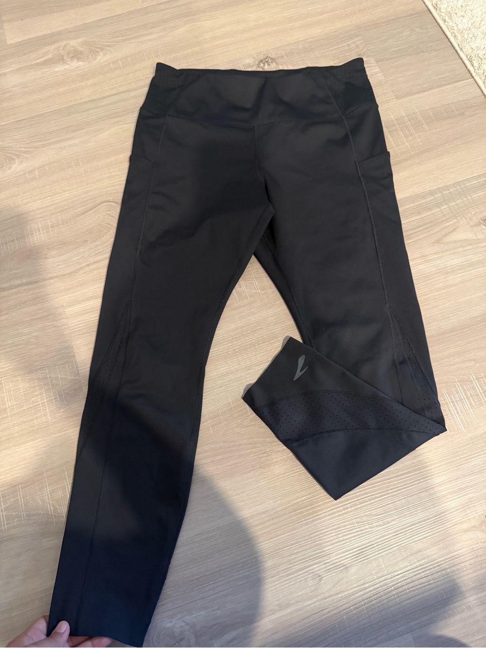 Brooks Black Athletic Leggings with Side Pockets